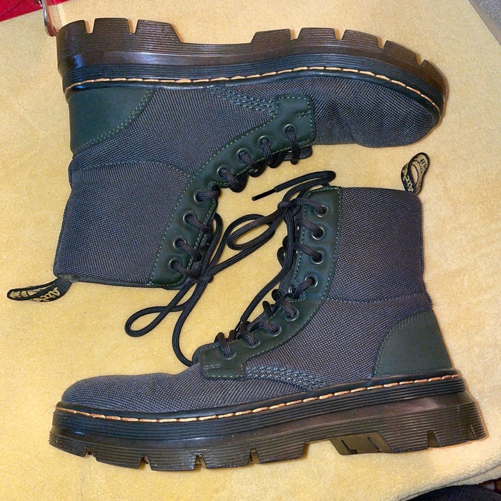 Dr. Martens canvas combs womens 6🌸